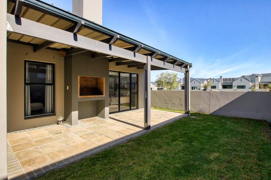 3 Bedroom Property for Sale in Aan de Wijnlanden Western Cape